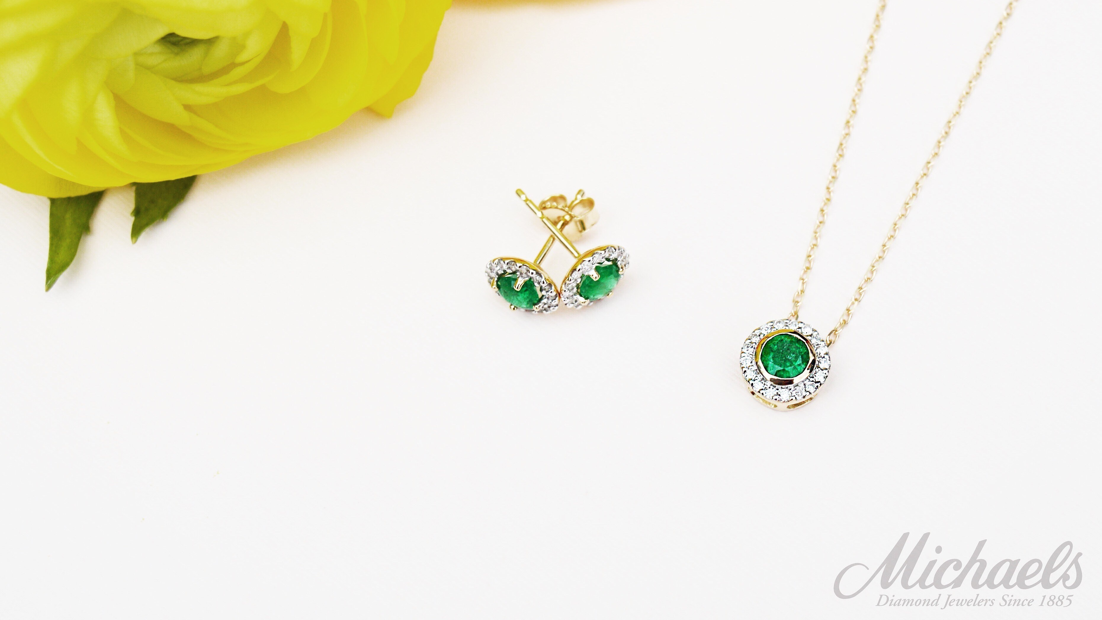 Emerald-Yellow-Gold-Halo-Diamond-Set (3)