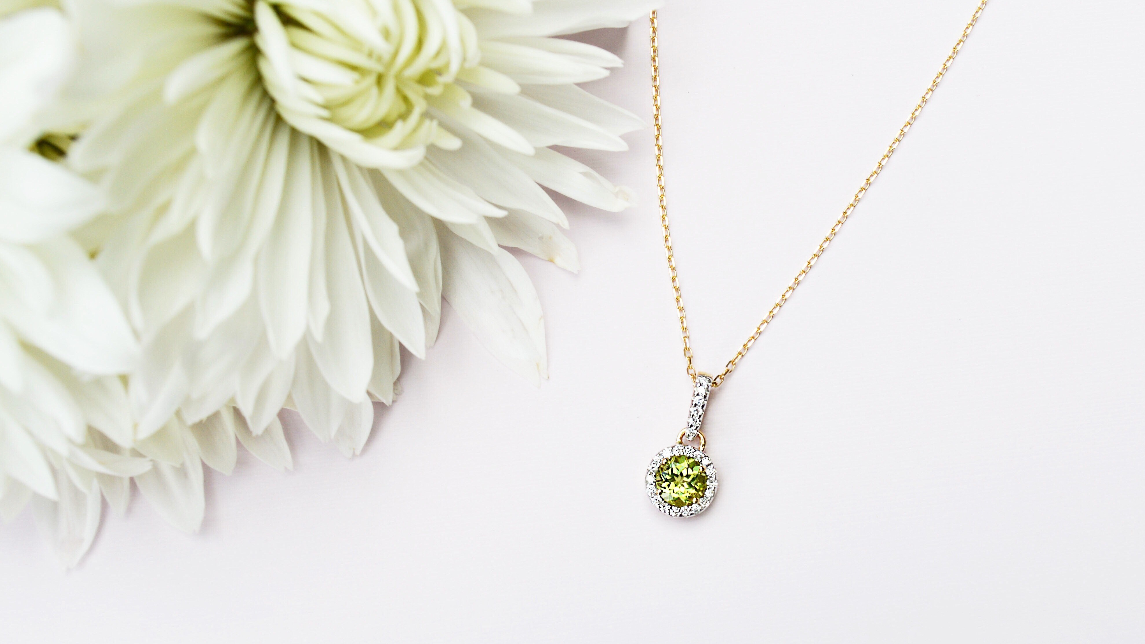 diamond-peridot-necklace-michaelsjewelers