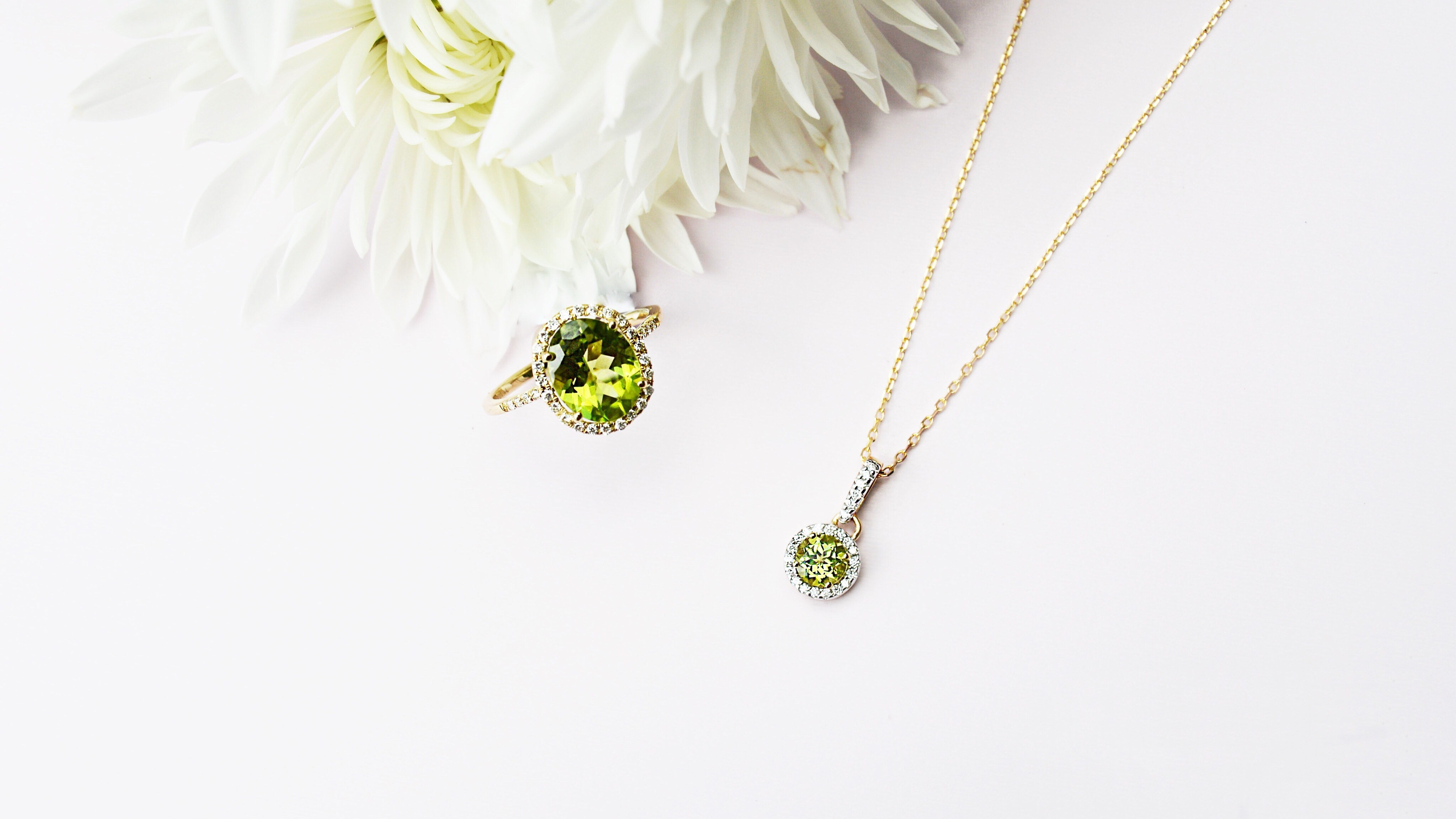 gold-peridot-ring-necklace-michaelsjewelers